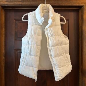 Old Navy White Puffer Vest size small